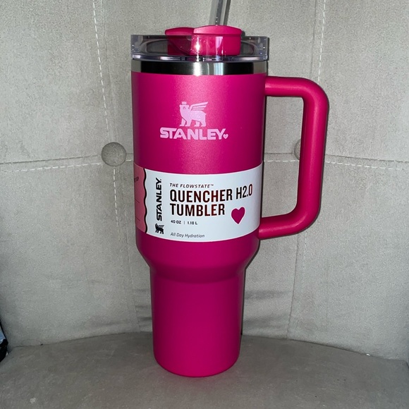 VDAY Sale💕 Pink Valentines Day Stanley Cup - Picture 1 of 3